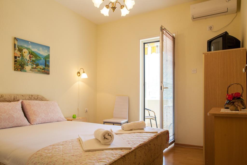 Apartments & Rooms Jelka โกตอร์ ภายนอก รูปภาพ