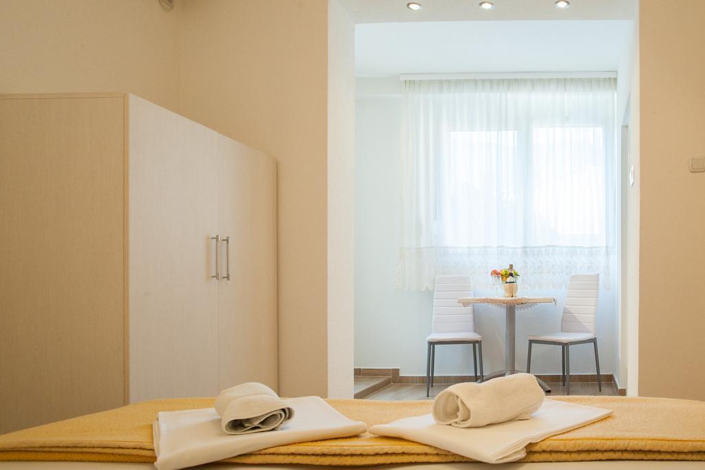 Apartments & Rooms Jelka โกตอร์ ภายนอก รูปภาพ