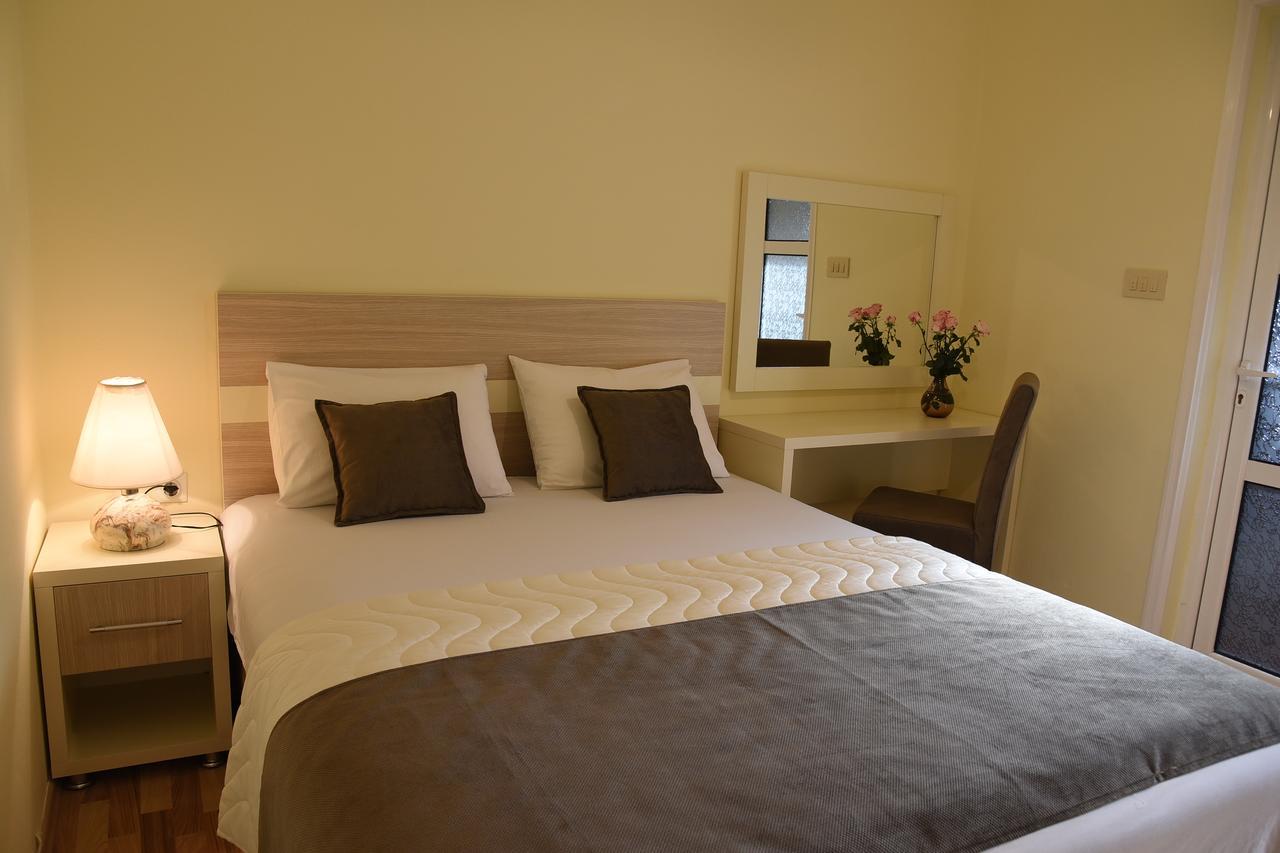 Apartments & Rooms Jelka โกตอร์ ภายนอก รูปภาพ